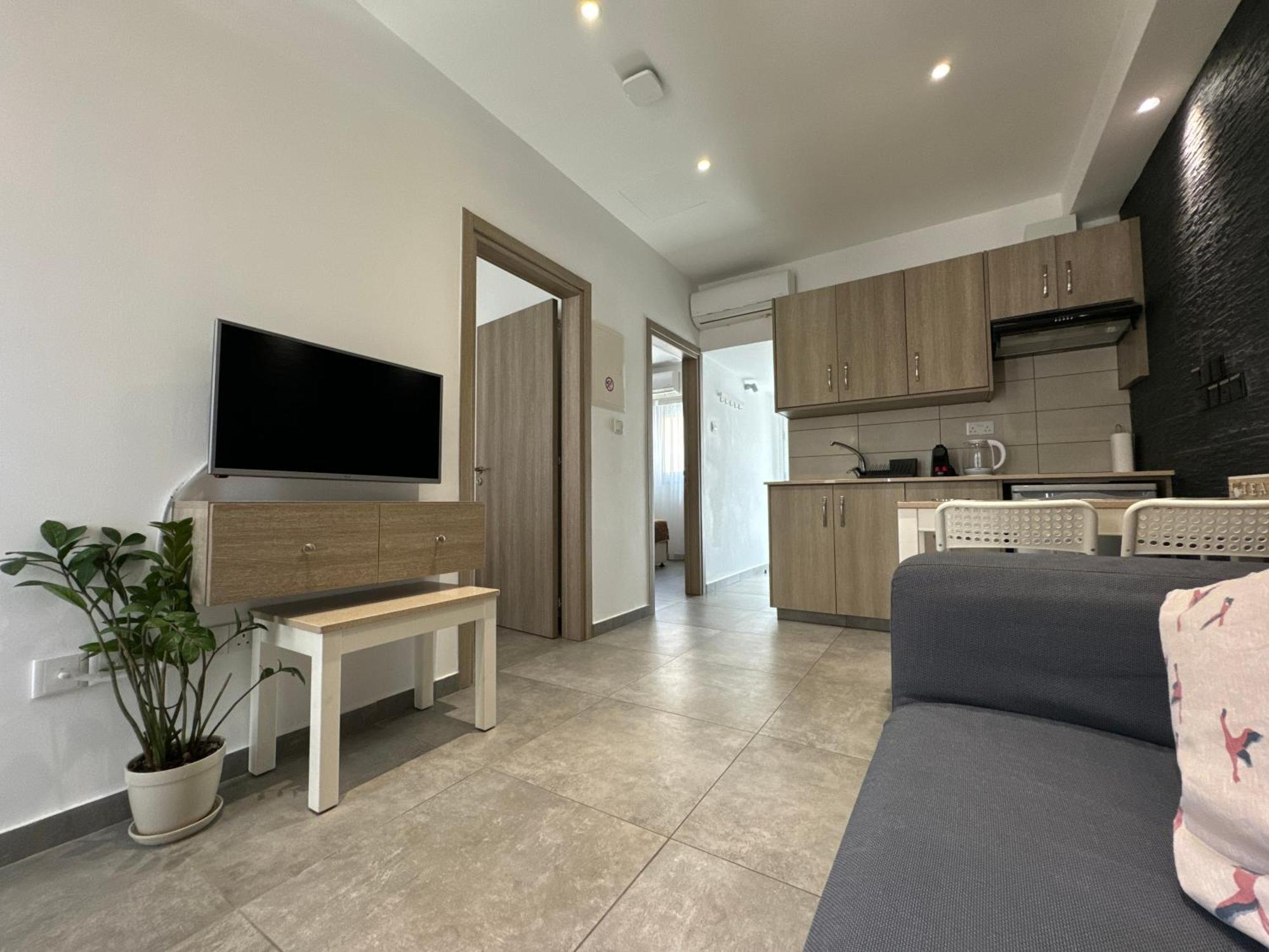 Topikos Apartments Aya Napa Dış mekan fotoğraf