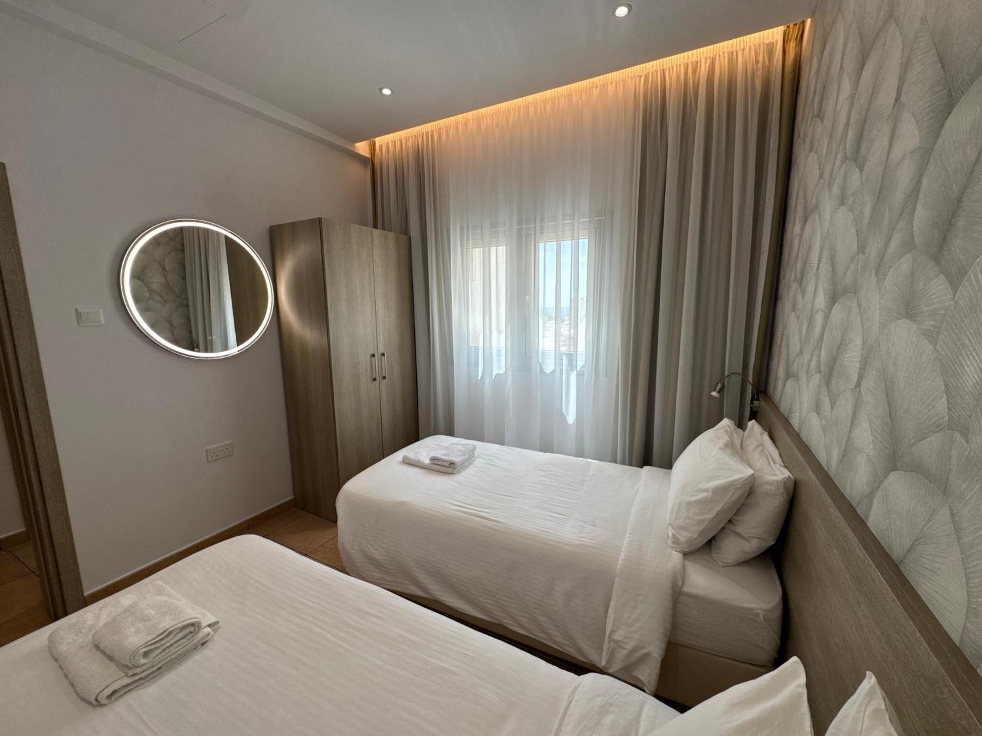 Topikos Apartments Aya Napa Dış mekan fotoğraf