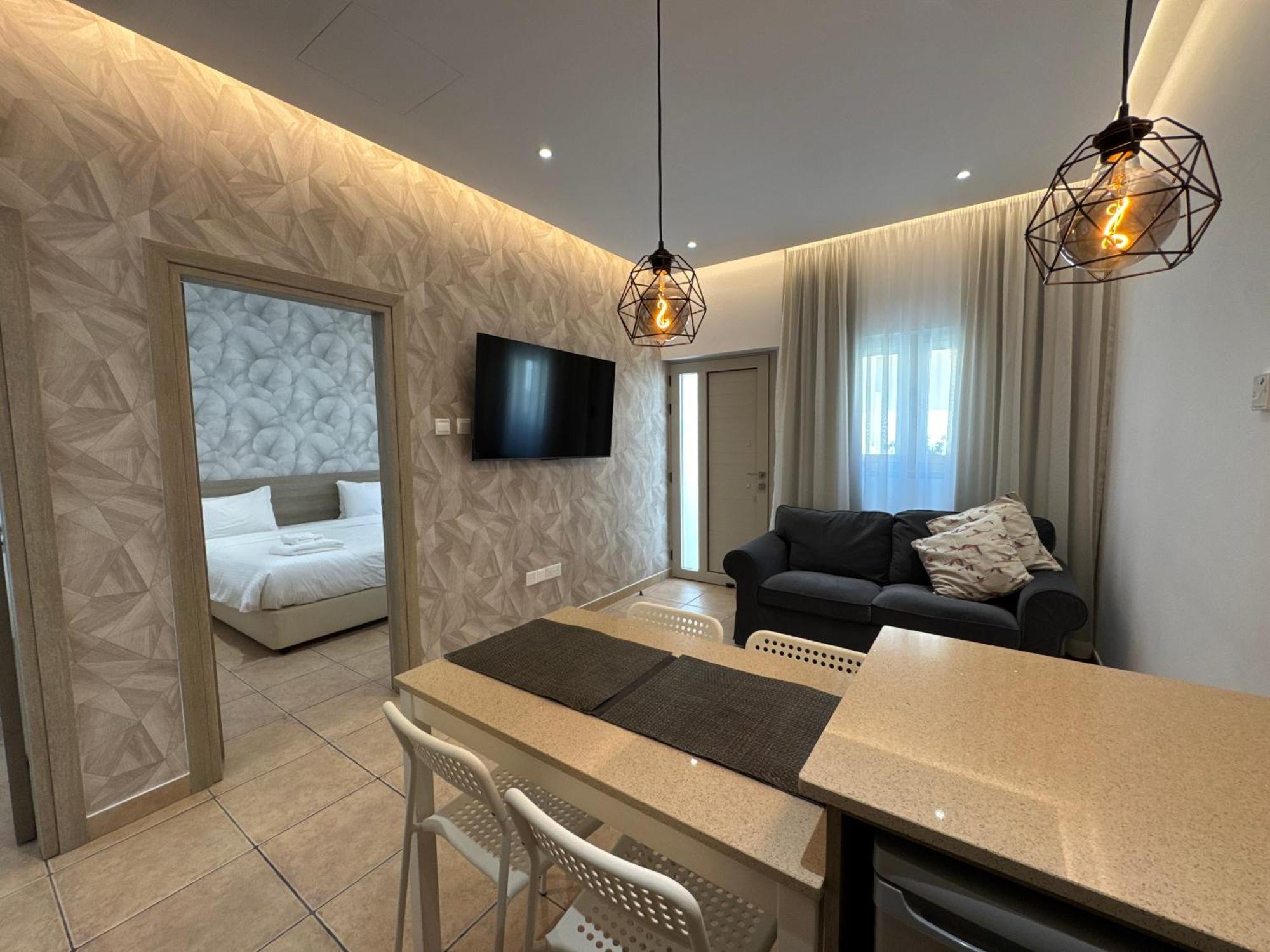 Topikos Apartments Aya Napa Dış mekan fotoğraf